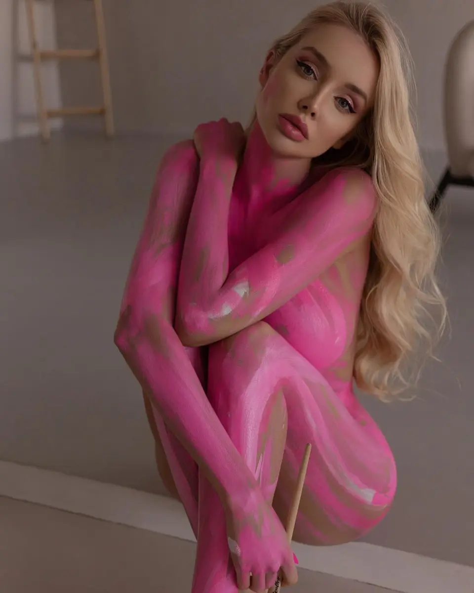 Lana escort in Dubai