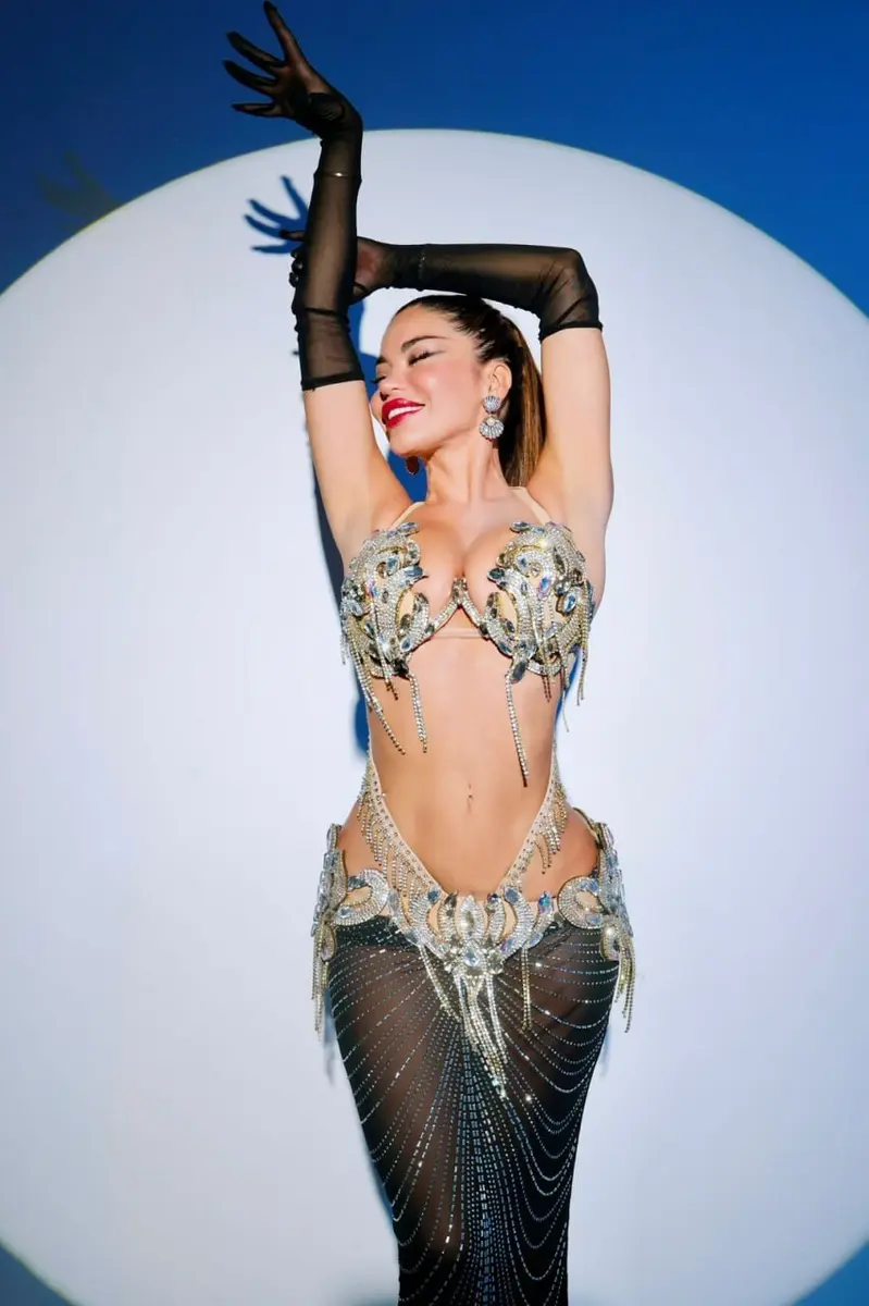 Luna escort in Dubai