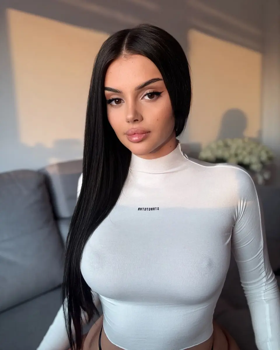 Mira escort in Dubai