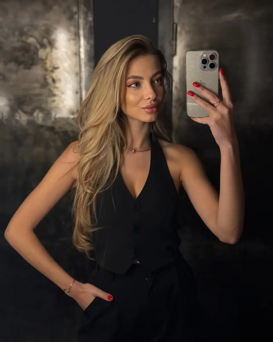 Rosalia escort in Dubai