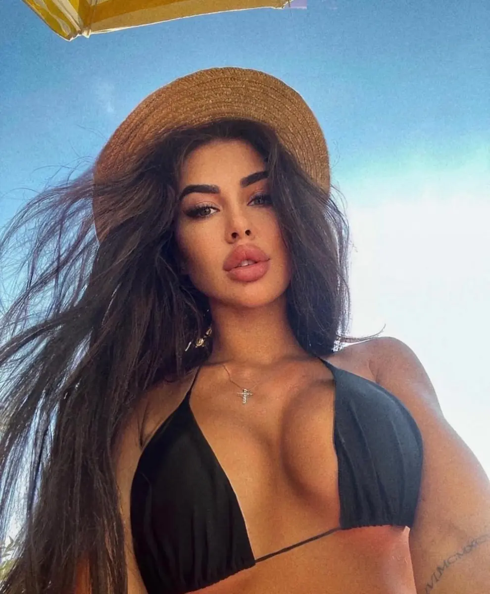 Selena escort in Dubai