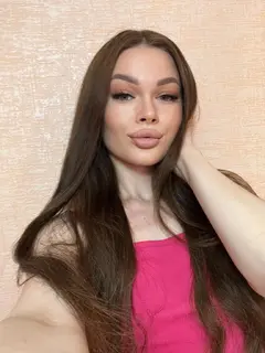 Камень эскорт в городе Дубай