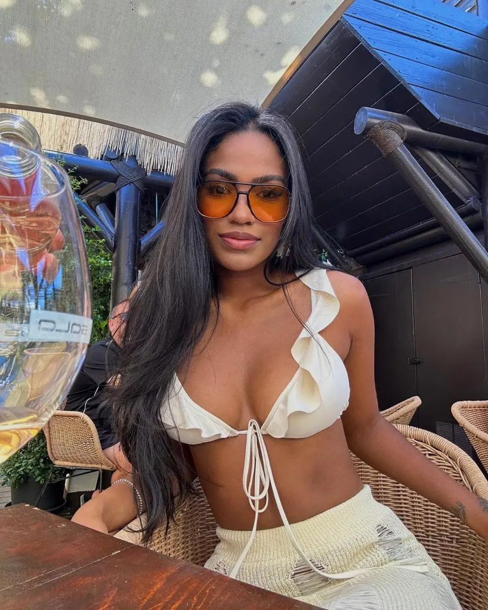 Zeinen эскорт в городе Дубай